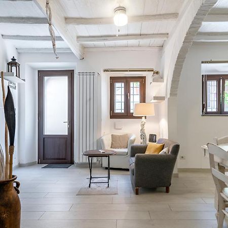Eleganza In Centro Sul Lago - 安圭拉萨巴齐亚 外观 照片